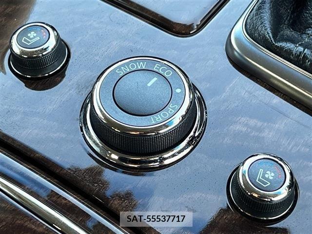 Nissan FUGA 2016-07 205778-16