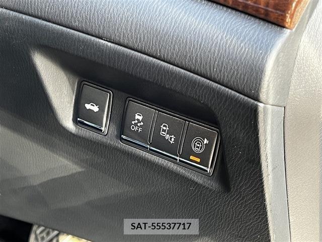 Nissan FUGA 2016-07 205778-13