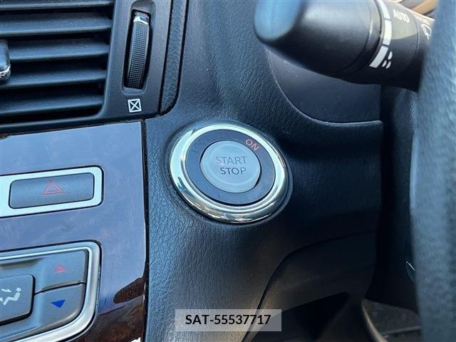 Nissan FUGA 2016-07 205778-12