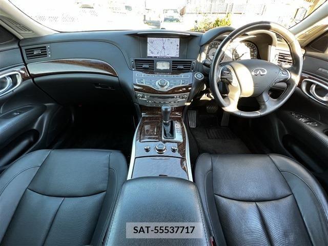 Nissan FUGA 2016-07 205778-10