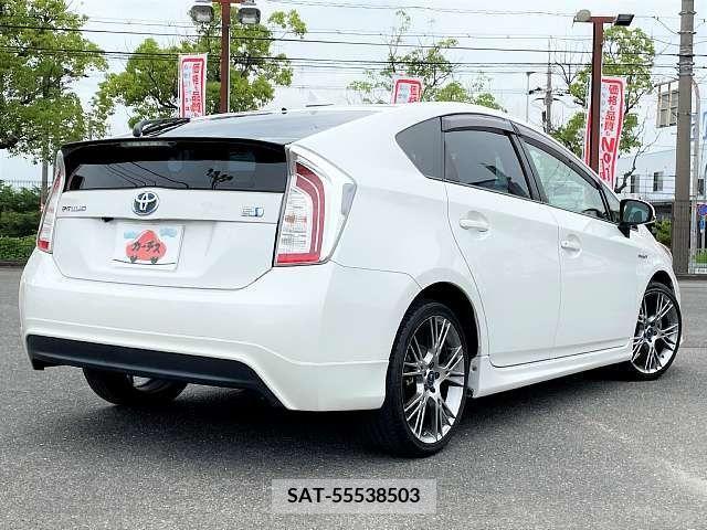 Toyota PRIUS 2014-03 322110-2