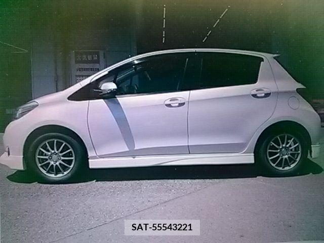 Toyota VITZ 2014-01 385138-23