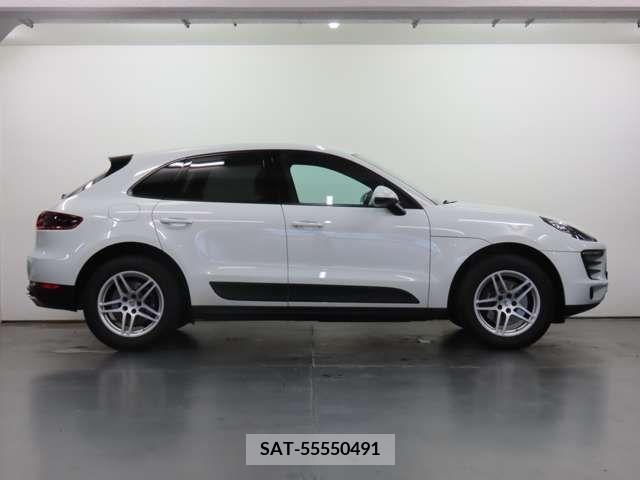 Porsche MACAN 2017-06 393281-3