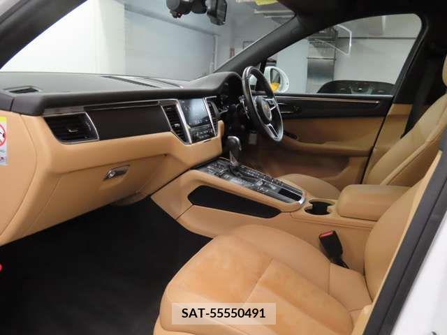 Porsche MACAN 2017-06 393281-16