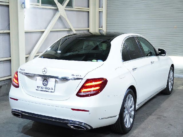 Mercedes Benz E-CLASS 2017-01 16621-10