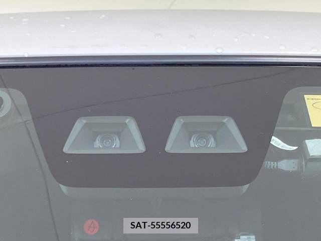 Toyota Pixis Mega 2018-01 338321-2