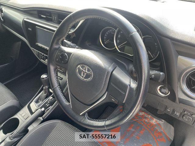 Toyota AURIS 2016-10 238977-8