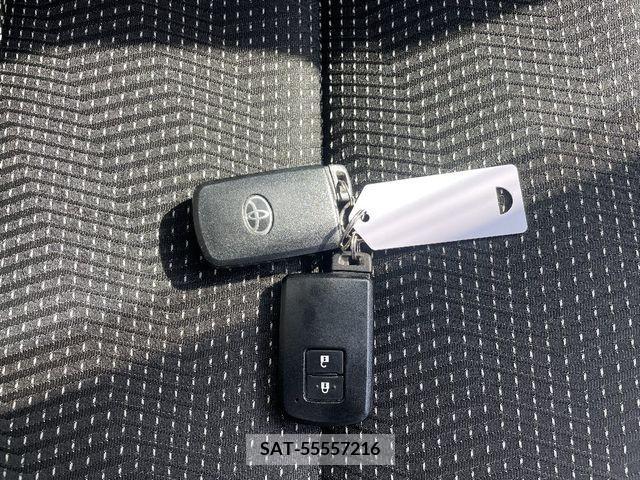 Toyota AURIS 2016-10 238977-9