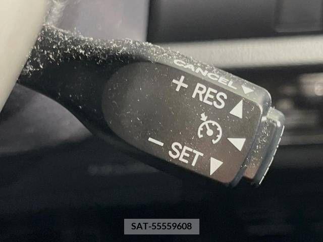 Toyota ESQUIRE 2016-12 380932-6