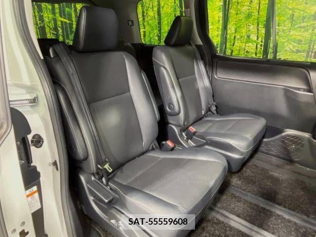 Toyota ESQUIRE 2016-12 380932-9