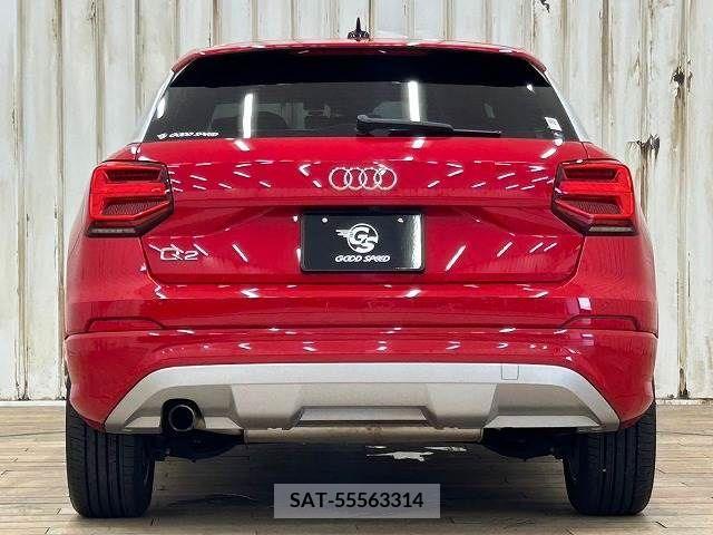 Audi Q2 2018-12 318031-12