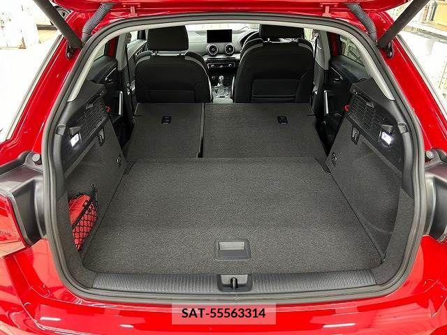 Audi Q2 2018-12 318031-10