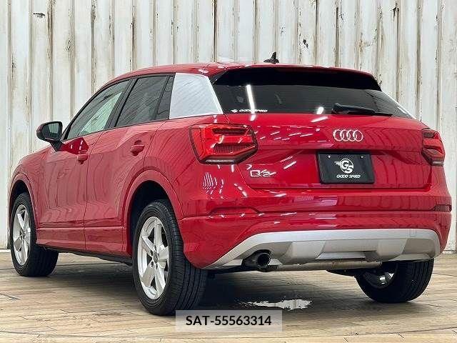 Audi Q2 2018-12 318031-15