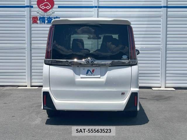 Toyota NOAH 2018-01 321575-16