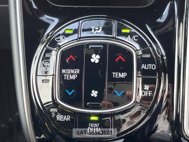 Toyota NOAH 2018-01 321575-6