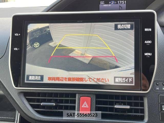 Toyota NOAH 2018-01 321575-4