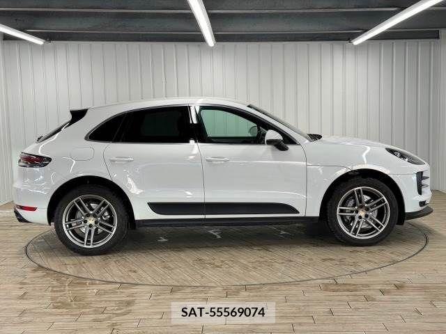 Porsche MACAN 2020-08 281569-13