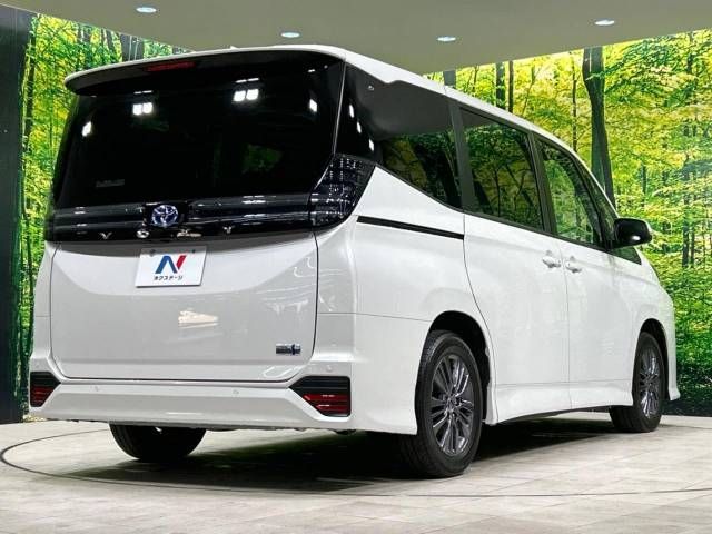 Toyota VOXY HYBRID 2023-03 190915-17