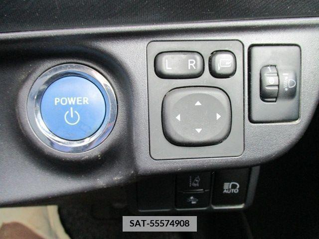 Toyota AQUA 2021-02 372658-11