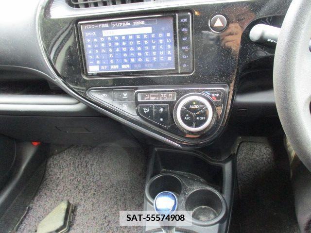 Toyota AQUA 2021-02 372658-9