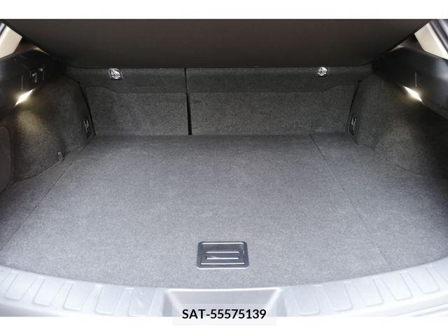 Lexus UX 2022-07 239825-13