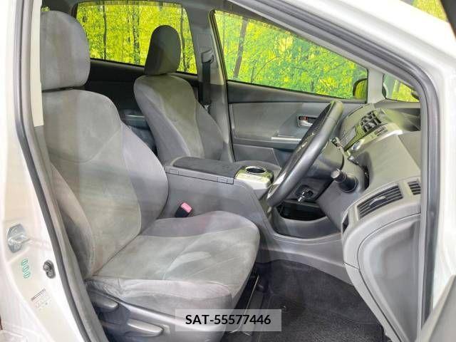 Toyota PRIUS ALPHA 2012-01 322205-8