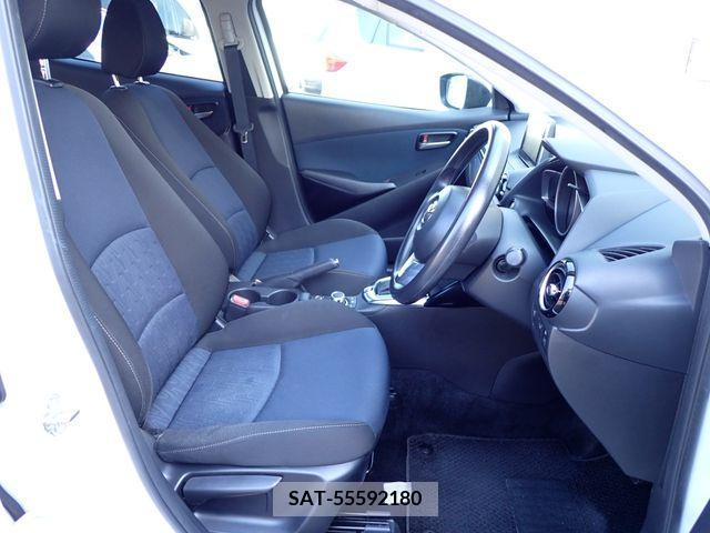 Mazda DEMIO 2017-01 209214-4