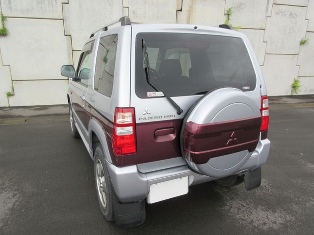 Mitsubishi PAJERO MINI 2010-08 2928-16