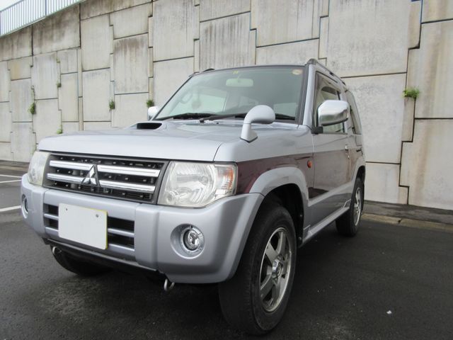 Mitsubishi PAJERO MINI 2010-08 2928-0