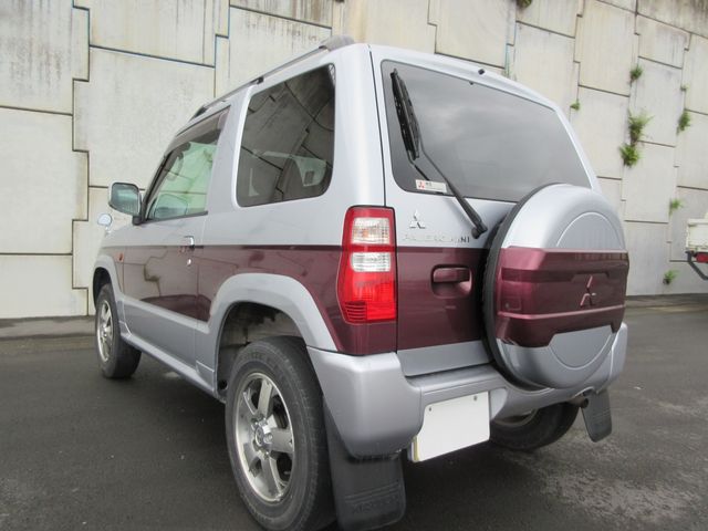 Mitsubishi PAJERO MINI 2010-08 2928-2
