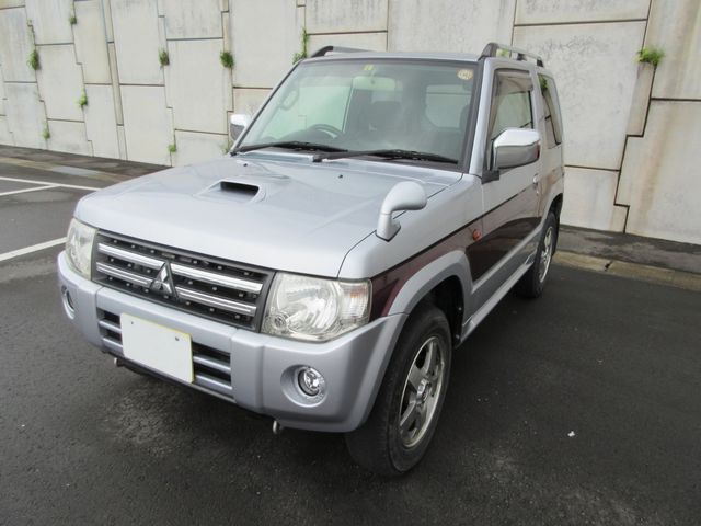 Mitsubishi PAJERO MINI 2010-08 2928-9