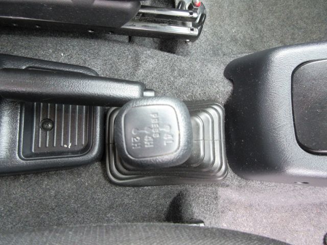 Mitsubishi PAJERO MINI 2010-08 2928-29