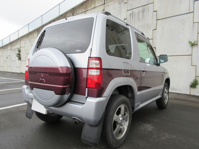 Mitsubishi PAJERO MINI 2010-08 2928-15