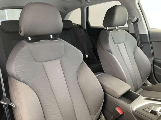 Audi A4 2019-07 15813-13
