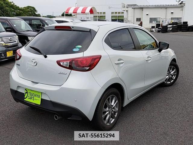 Mazda DEMIO 2018-06 386981-10