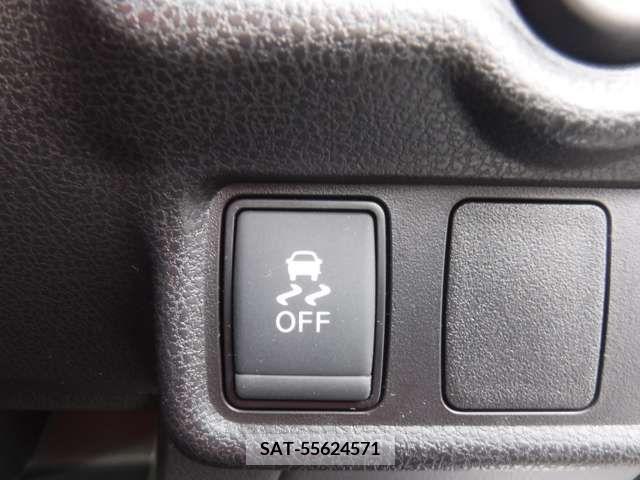 Nissan NOTE 2017-06 337981-11