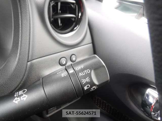 Nissan NOTE 2017-06 337981-8