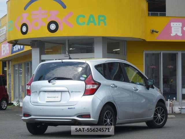 Nissan NOTE 2017-06 337981-1
