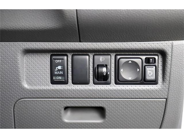 Mazda FAMILIA VAN 2012-08 832-1