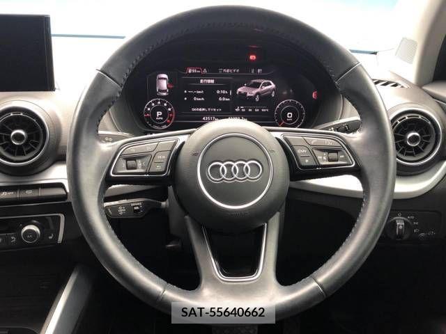 Audi Q2 2018-12 240647-10