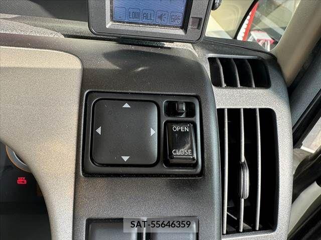 Nissan SERENA 2007-07 345470-27