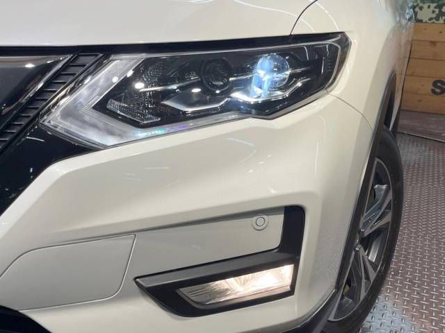 Nissan X-TRAIL 2018-04 24445-12