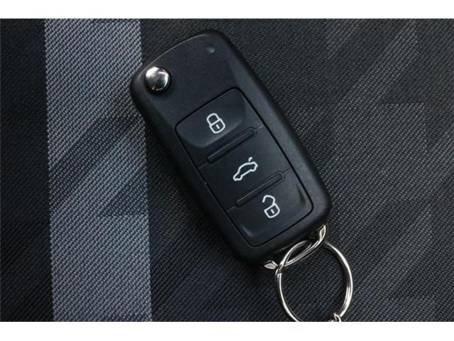 VolksWagen THE BEETLE 2018-01 6155-15