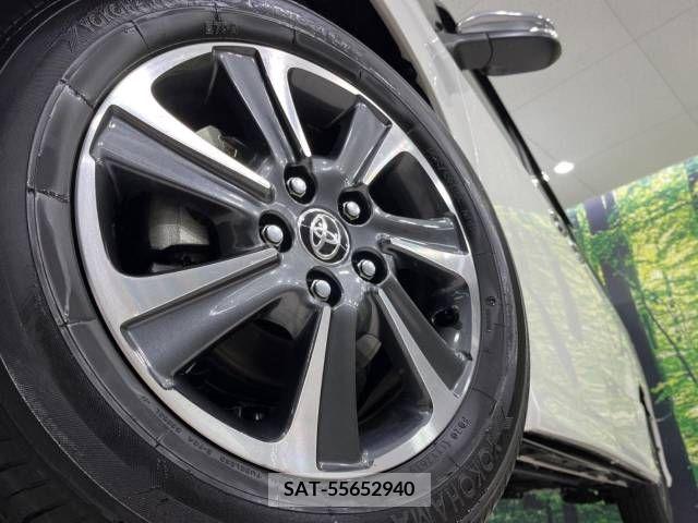 Toyota VOXY 2019-08 223522-14