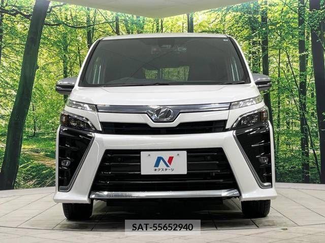 Toyota VOXY 2019-08 223522-15
