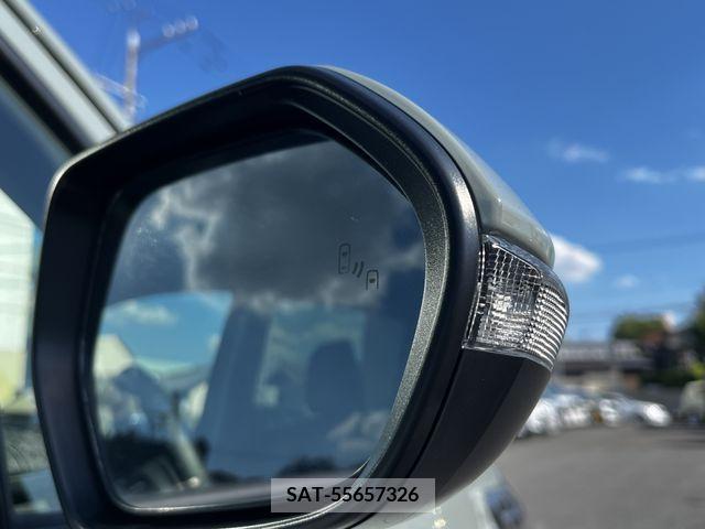 Toyota SIENTA 2022-09 332104-27