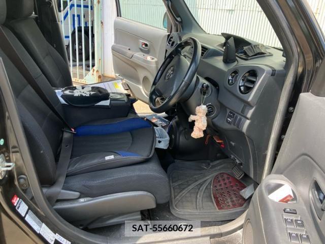 Toyota BB 2006-02 389517-9