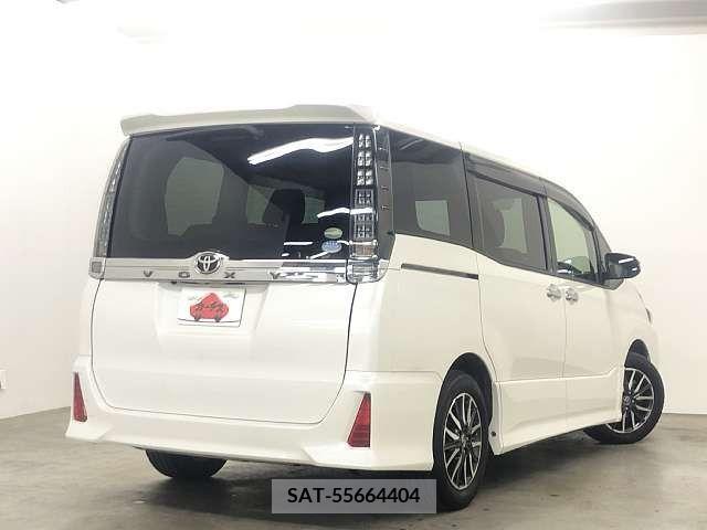 Toyota VOXY 2016-12 321483-2