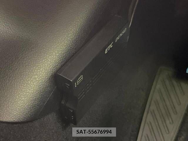Toyota PRIUS 2017-07 343848-6