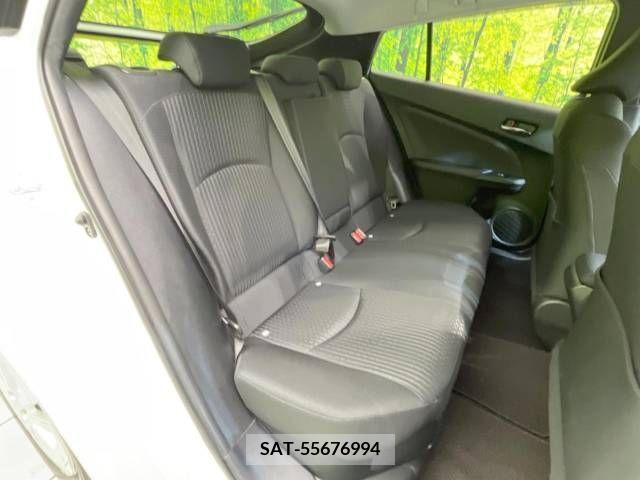 Toyota PRIUS 2017-07 343848-9